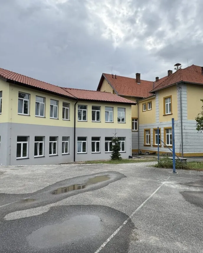 O základní škole - ZŠ a MŠ Šindlovy Dvory