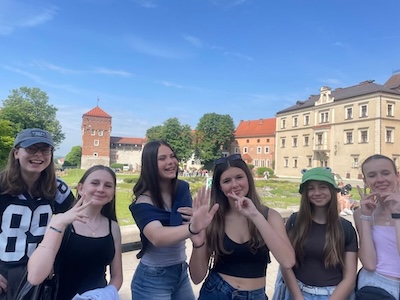 Hrůzy Osvětimi a krásy Krakova - ZŠ a MŠ Šindlovy Dvory