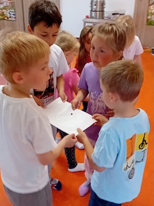Kam dřív skočit? - ZŠ a MŠ Šindlovy Dvory